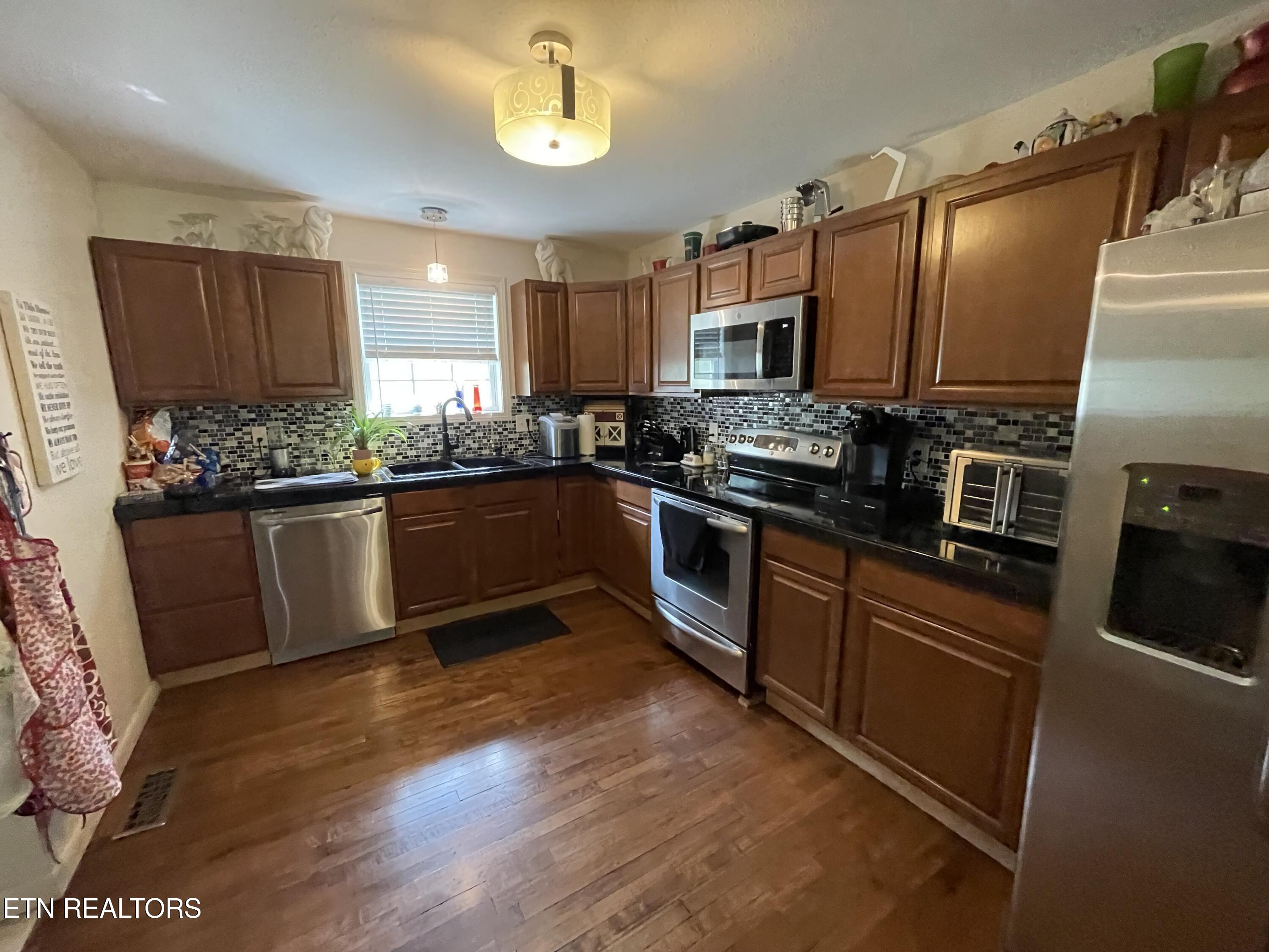 1114 Rocky Springs Rd