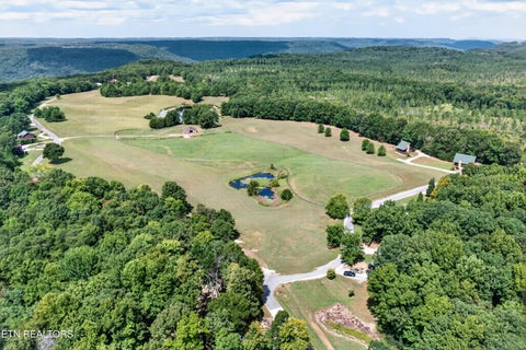 Tiny photo for 101102 Meadow view Lane, Spencer, TN 38585 (MLS # 1355526)