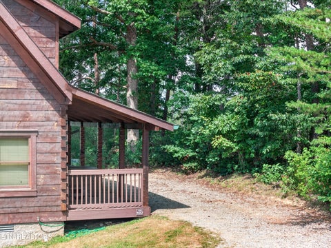 Tiny photo for 101102 Meadow view Lane, Spencer, TN 38585 (MLS # 1355526)