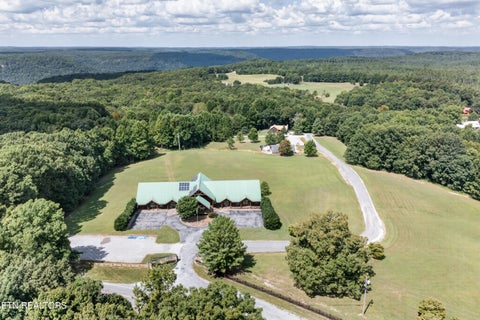 Tiny photo for 101102 Meadow view Lane, Spencer, TN 38585 (MLS # 1355526)