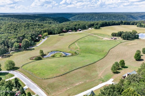 Tiny photo for 101102 Meadow view Lane, Spencer, TN 38585 (MLS # 1355526)