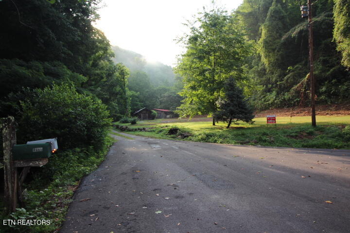 1970 Carrs Creek Rd