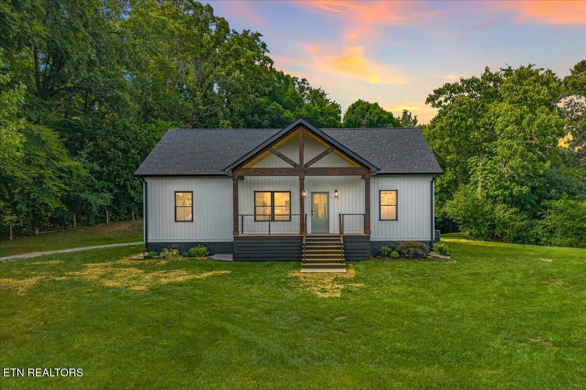 222/225 Summit Rd