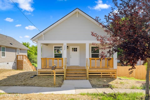 Photo of 3004 Johnston St, Knoxville, TN 37921 (MLS # 1345258)