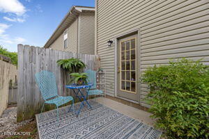 Knoxville, Tennessee 37918, United States, 2 Bedrooms Bedrooms, ,2 BathroomsBathrooms,Residential,Pending,122495