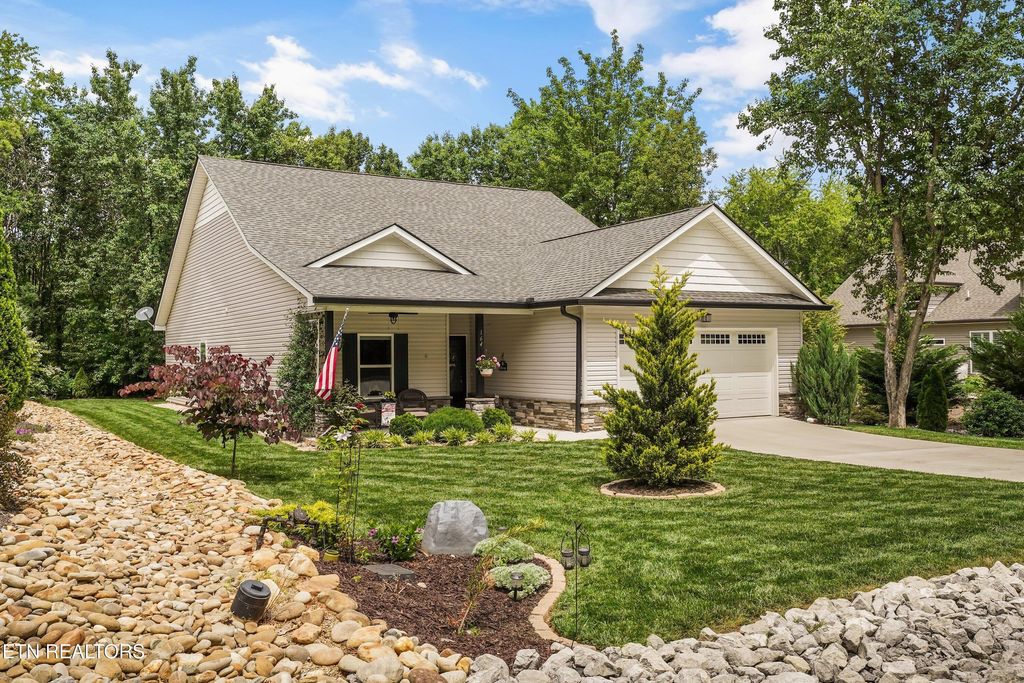 Photo of 164 Tsuhdatsi Way, Loudon, TN 37774 (MLS # 1340453)