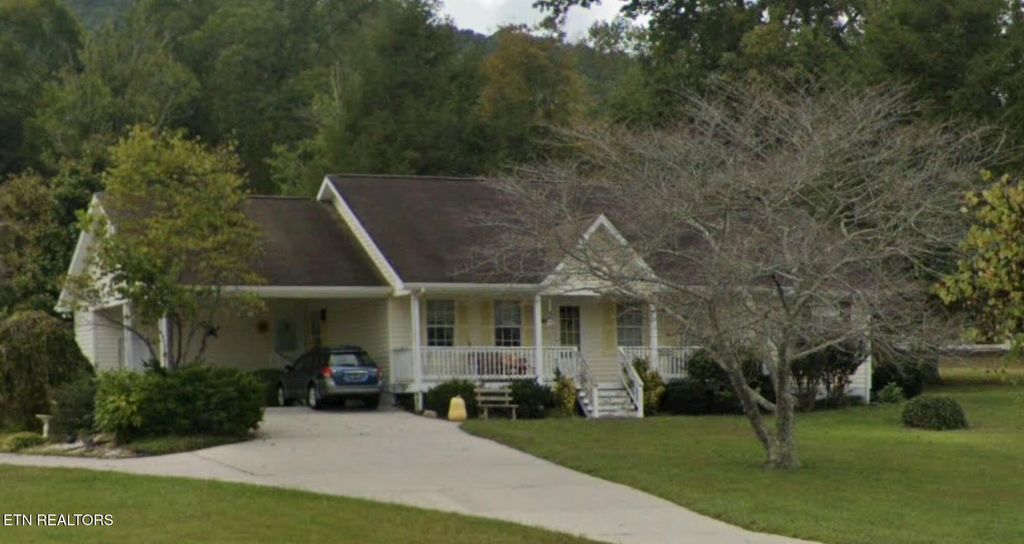 Photo of 1823 Morgan County Hwy, Wartburg, TN 37887 (MLS # 1324964)