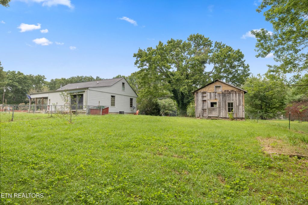 Photo of 266 Dogwood Rd, Rockwood, TN 37854 (MLS # 1310238)