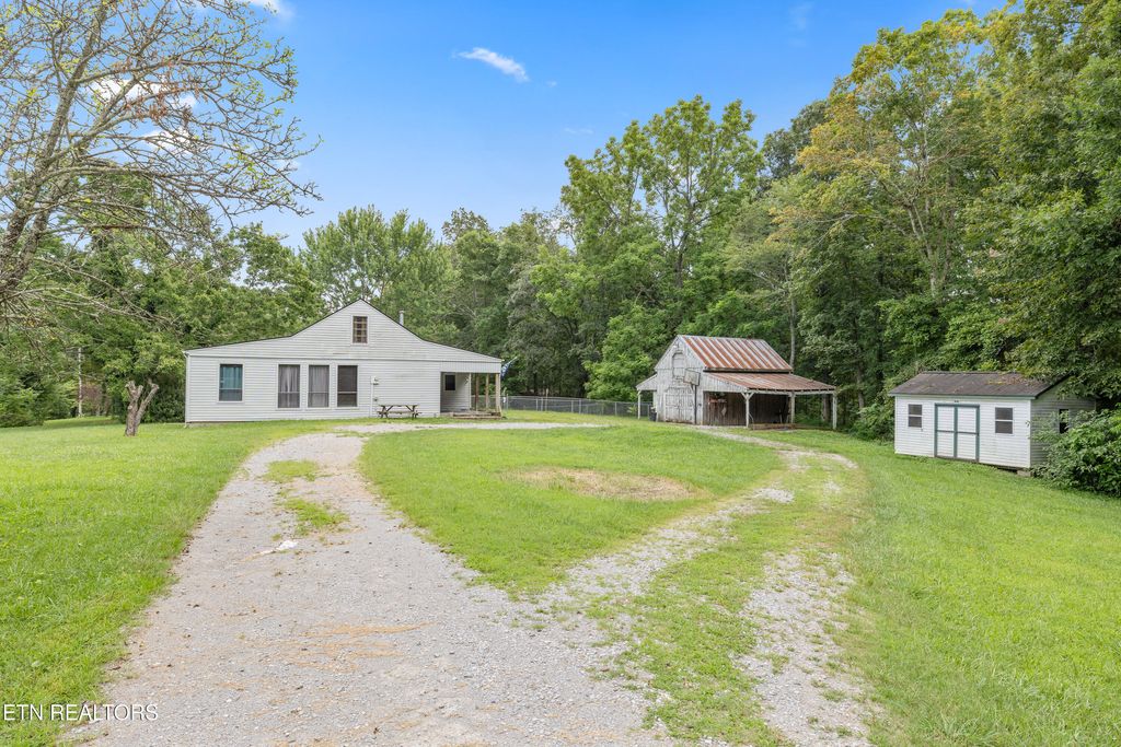 Photo of 266 Dogwood Rd, Rockwood, TN 37854 (MLS # 1310238)