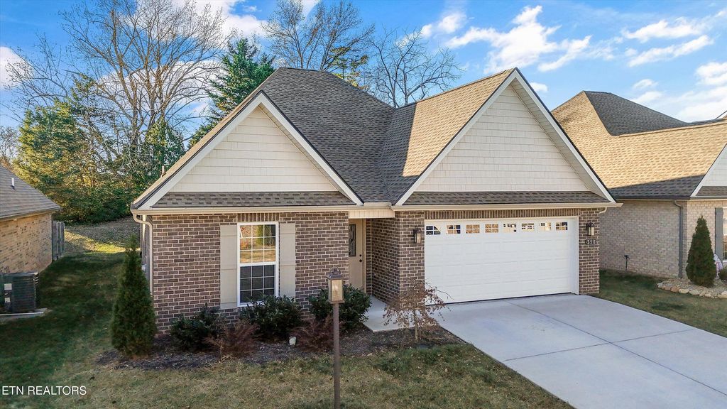 Photo of 258 Sand Hills Drive, Maryville, TN 37801 (MLS # 1324344)