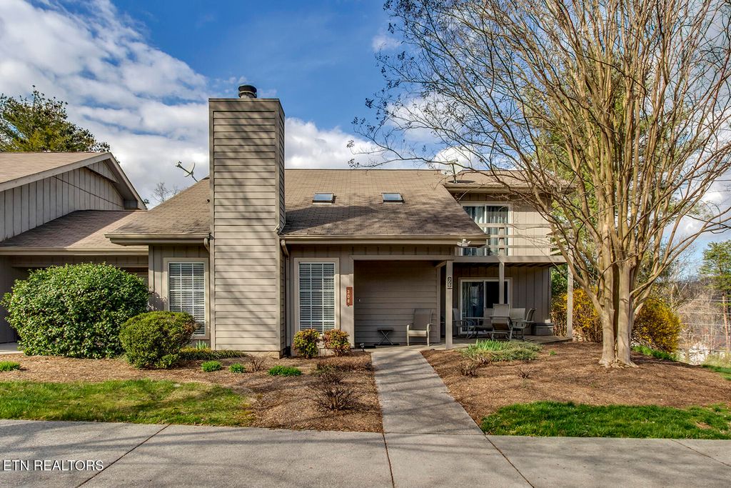 Photo of 308 Chota View Place, Loudon, TN 37774 (MLS # 1326300)