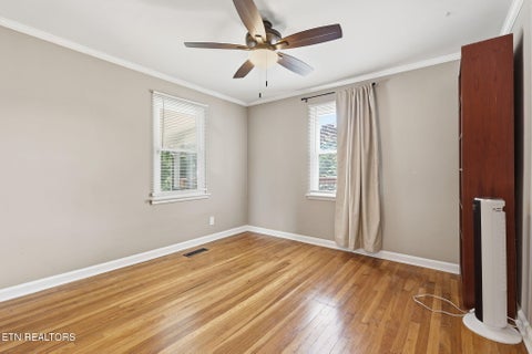 Tiny photo for 124 Salem Rd, Oak Ridge, TN 37830 (MLS # 1346528)