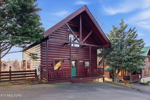 Photo of 1091 Towering Oaks Drive, Sevierville, TN 37876 (MLS # 1332020)