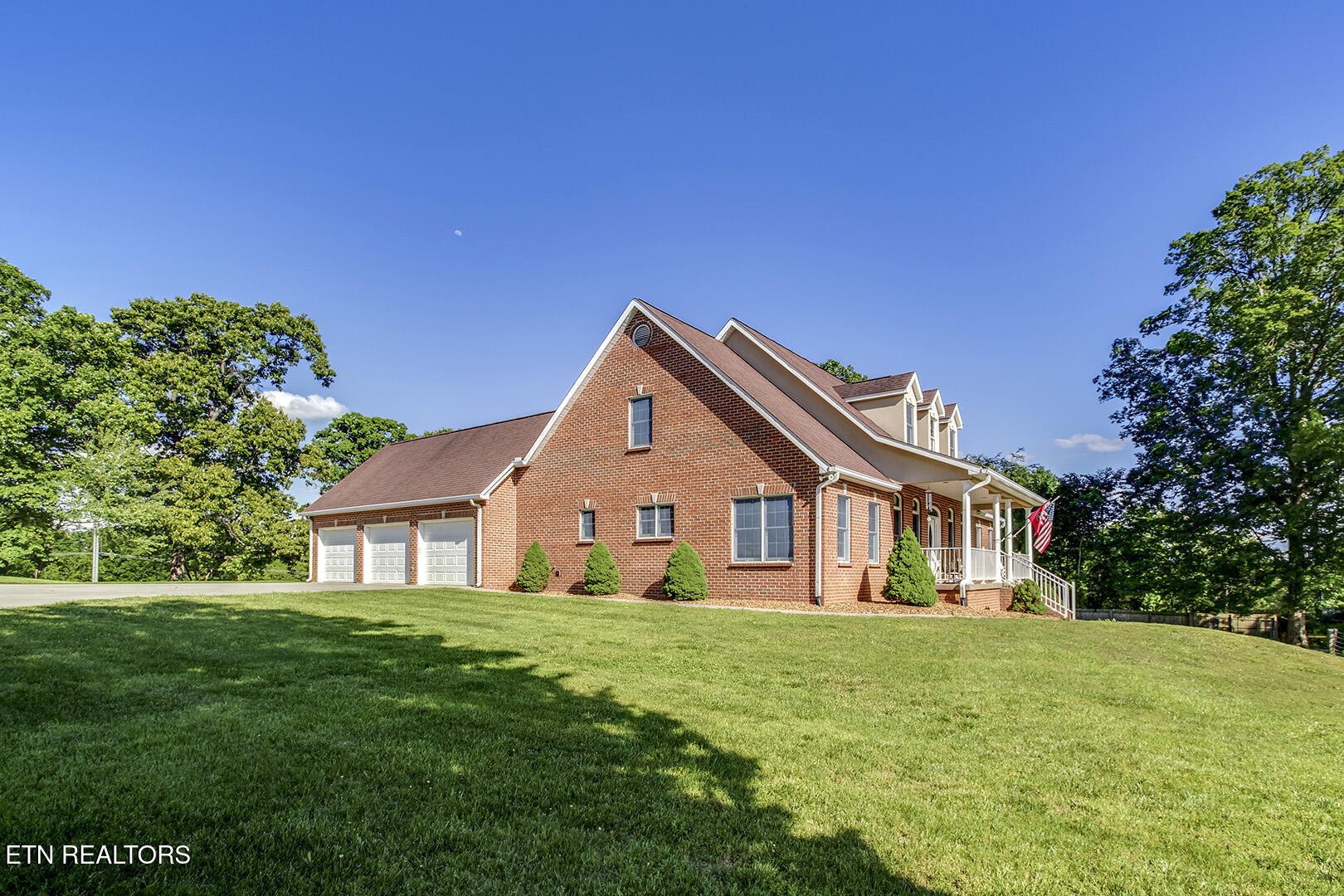 2000 Robinson Drive