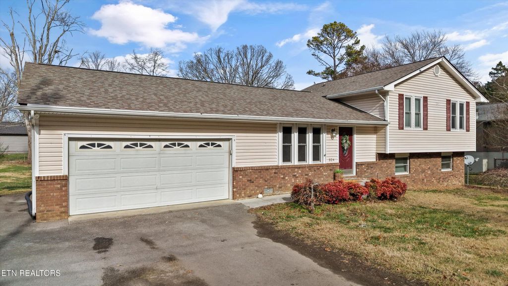 Photo of 324 Wardley Rd, Knoxville, TN 37934 (MLS # 1323441)