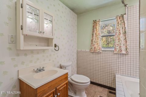 Tiny photo for 197 Lakecrest Drive Dr, Harriman, TN 37748 (MLS # 1321106)