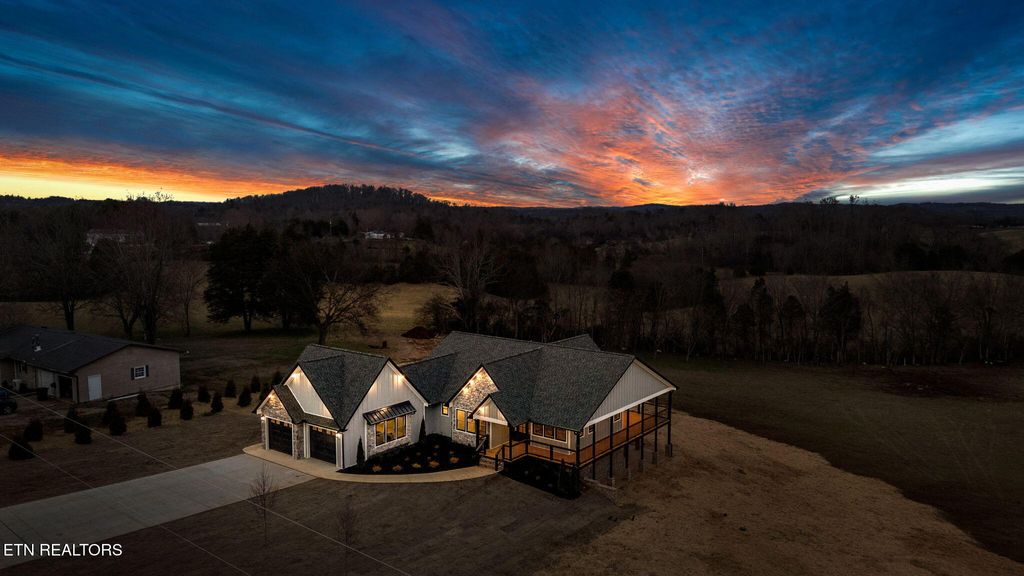 Photo of 937 Disco Loop Rd, Friendsville, TN 37737 (MLS # 1312267)