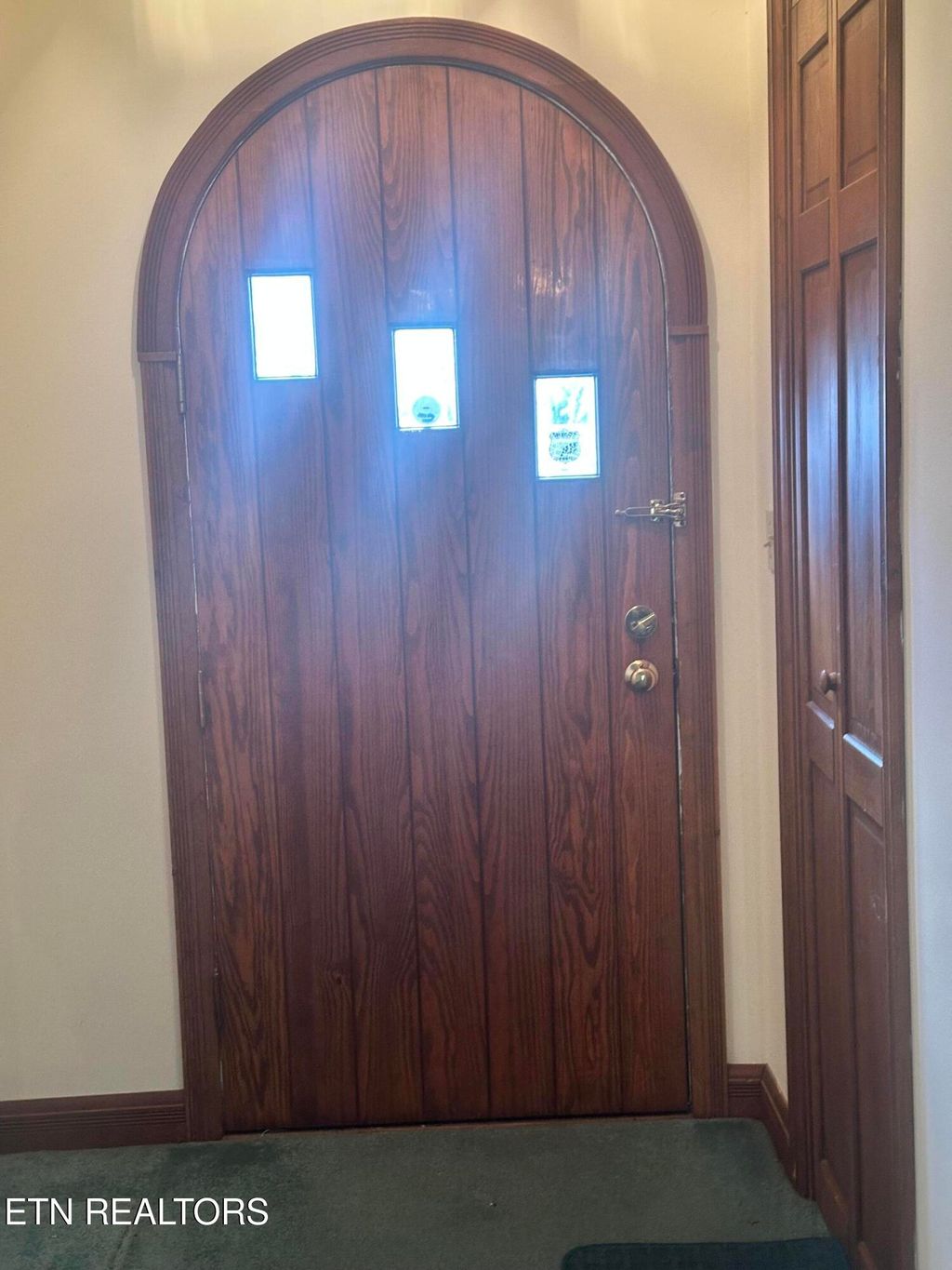 Photo of 918 Mountain View Ave, Maryville, TN 37803 (MLS # 1326440)