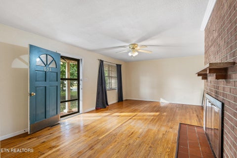 Tiny photo for 633 Monroe St, Madisonville, TN 37354 (MLS # 1360467)