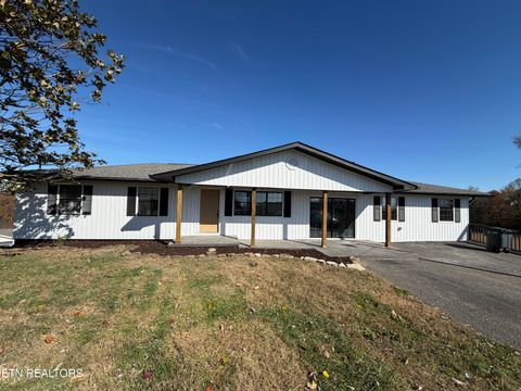 Photo of 328 Peach Orchard Rd Rd, Clinton, TN 37716 (MLS # 1321551)