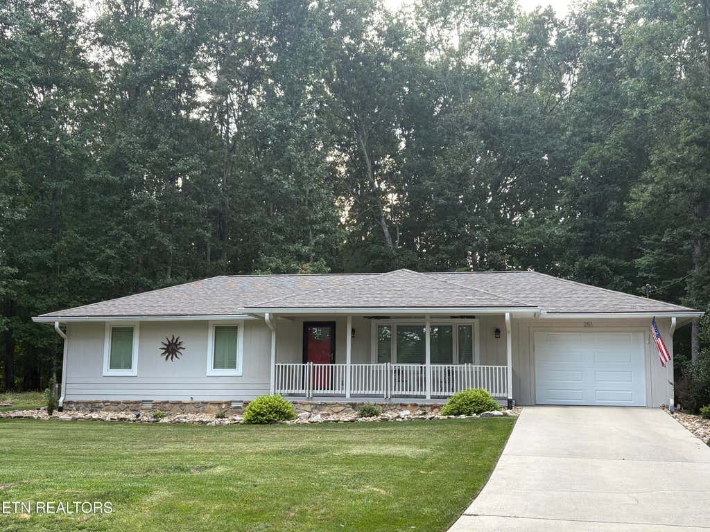 Photo of 251 Lakewood Drive, Crossville, TN 38558 (MLS # 1350273)