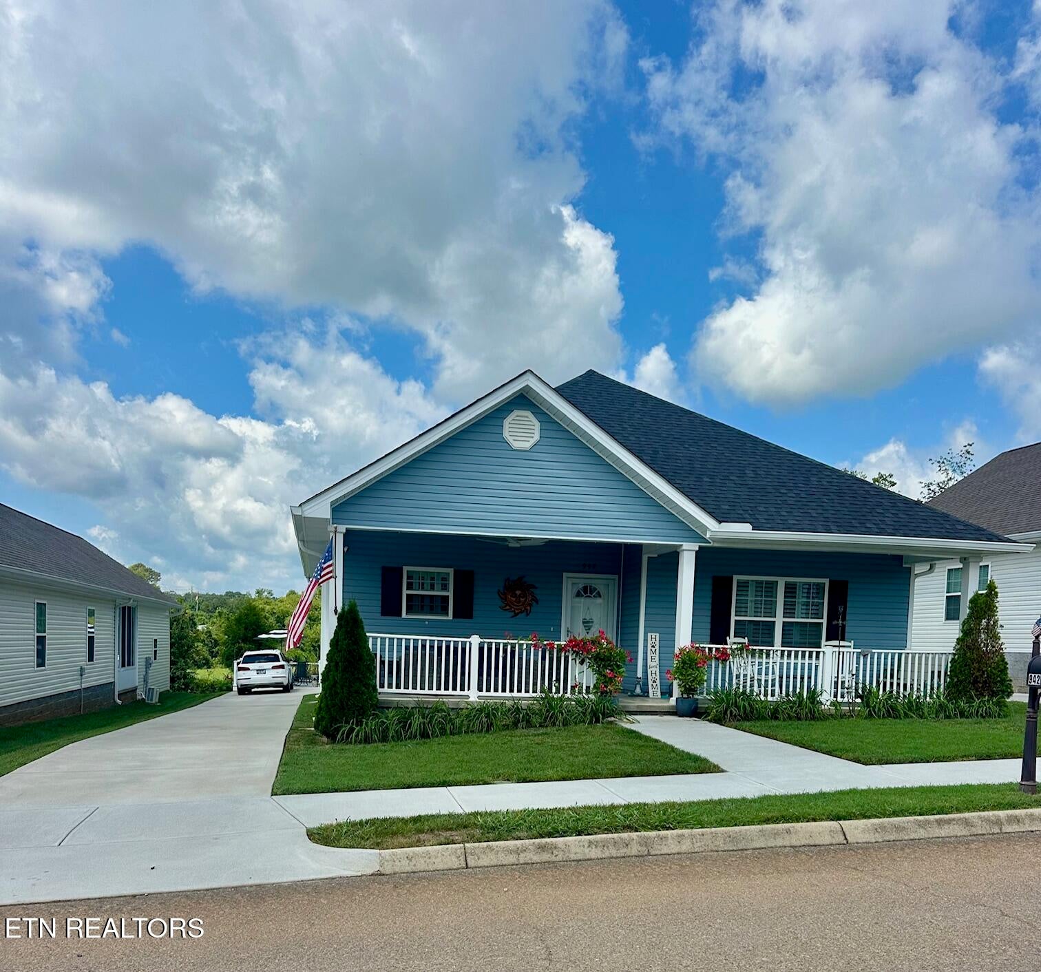 942 Stratford Ave