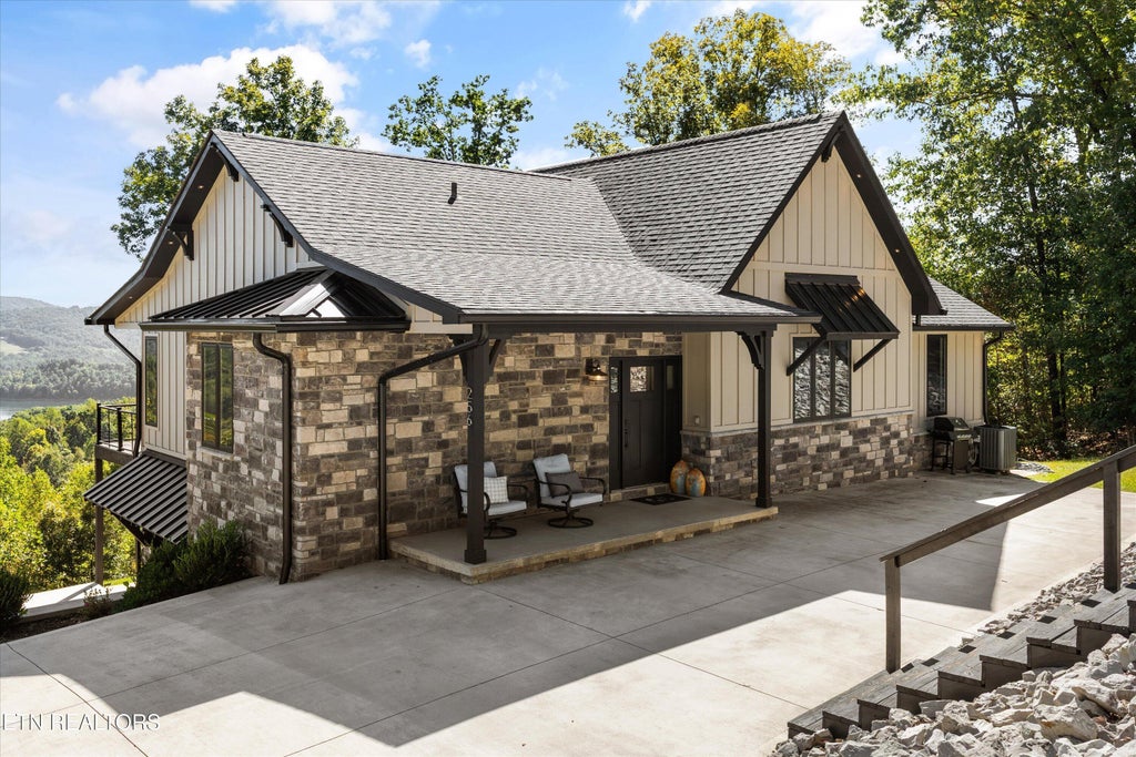 Photo of 256 Feldspar Rd, New Tazewell, TN 37825 (MLS # 1357828)