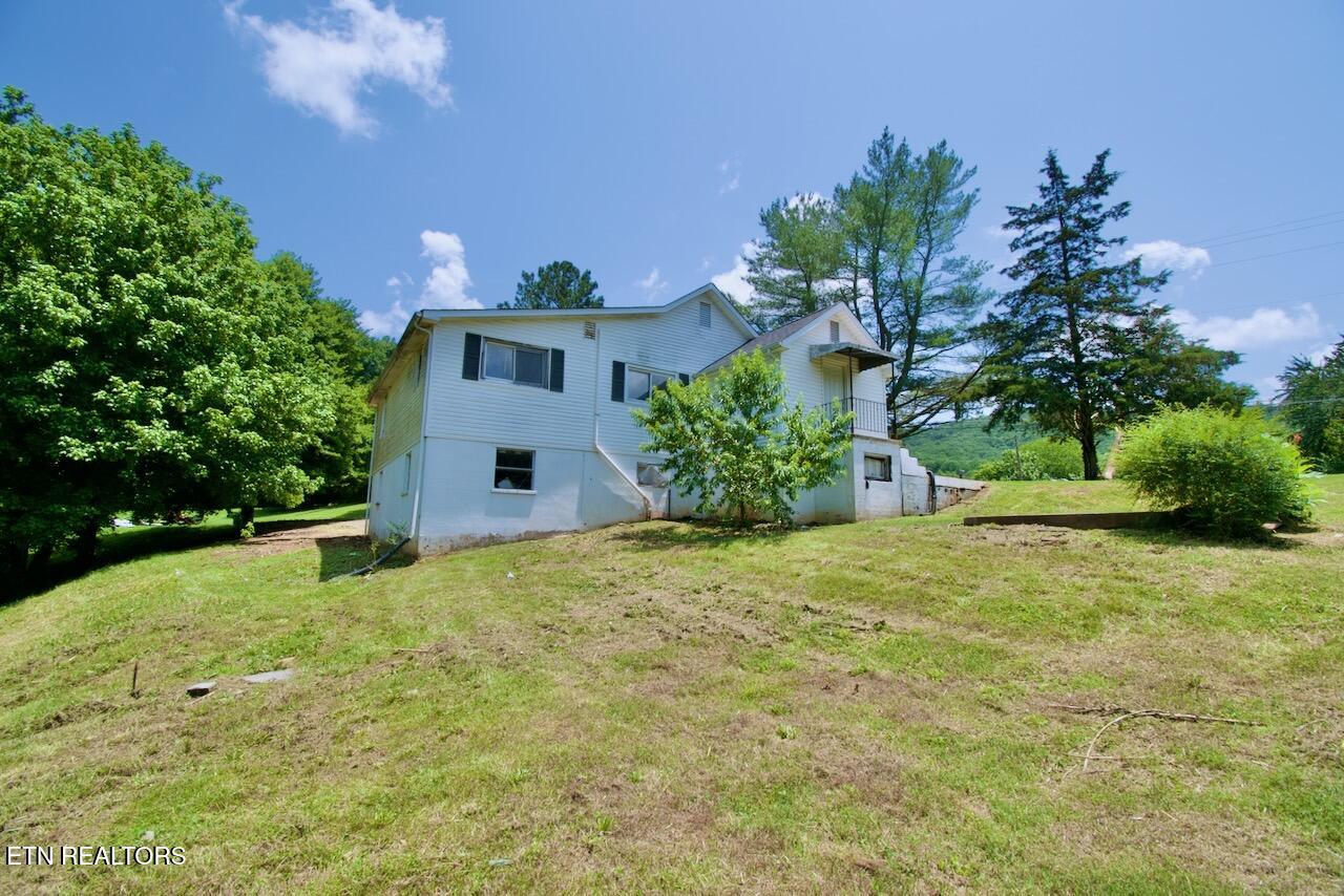 325 Self Hollow Rd