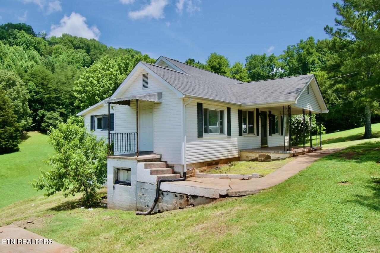 325 Self Hollow Rd