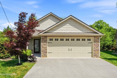 Tiny photo for 1724 Cove Oak Lane, Knoxville, TN 37909 (MLS # 1339602)