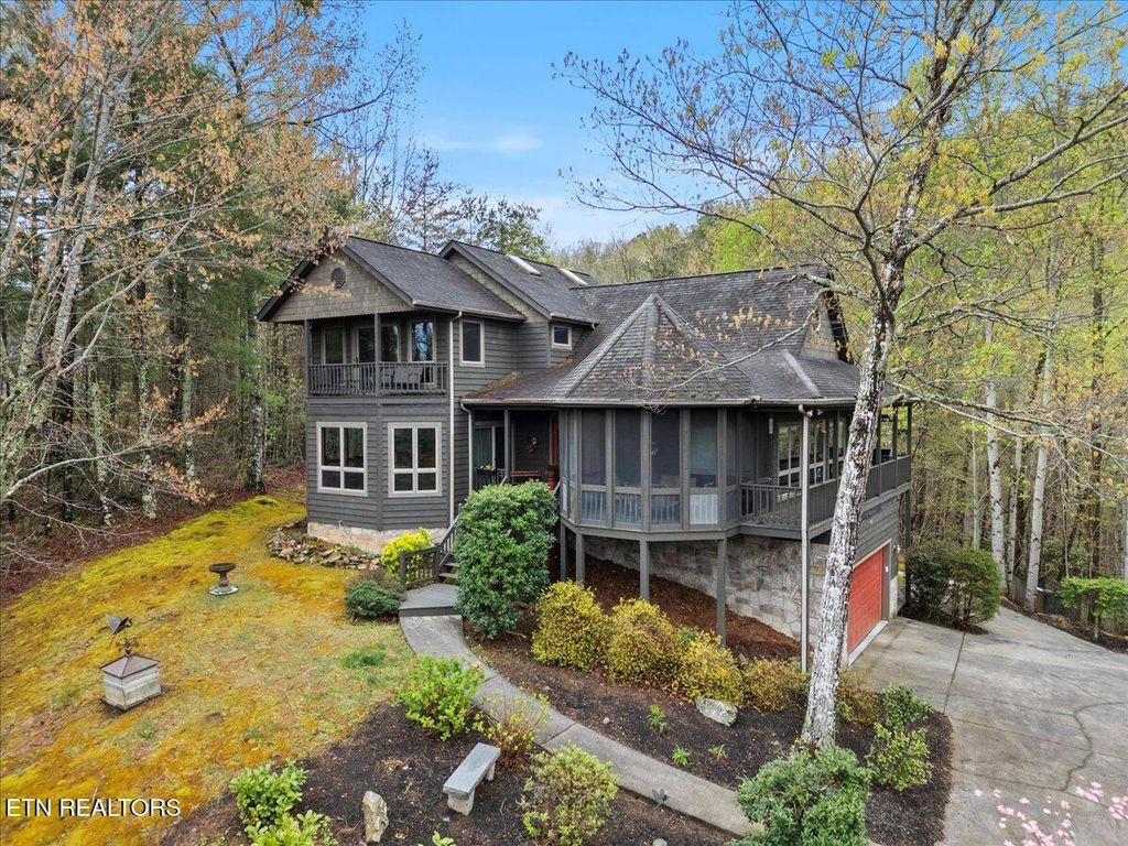 Photo of 802 Stonegate Way, Townsend, TN 37882 (MLS # 1251641)