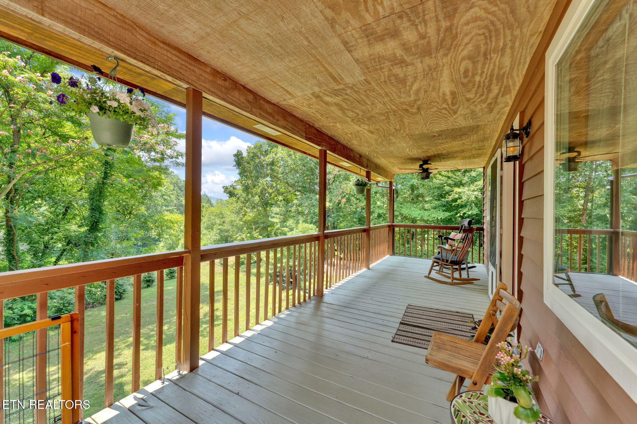 3009 Winding Way