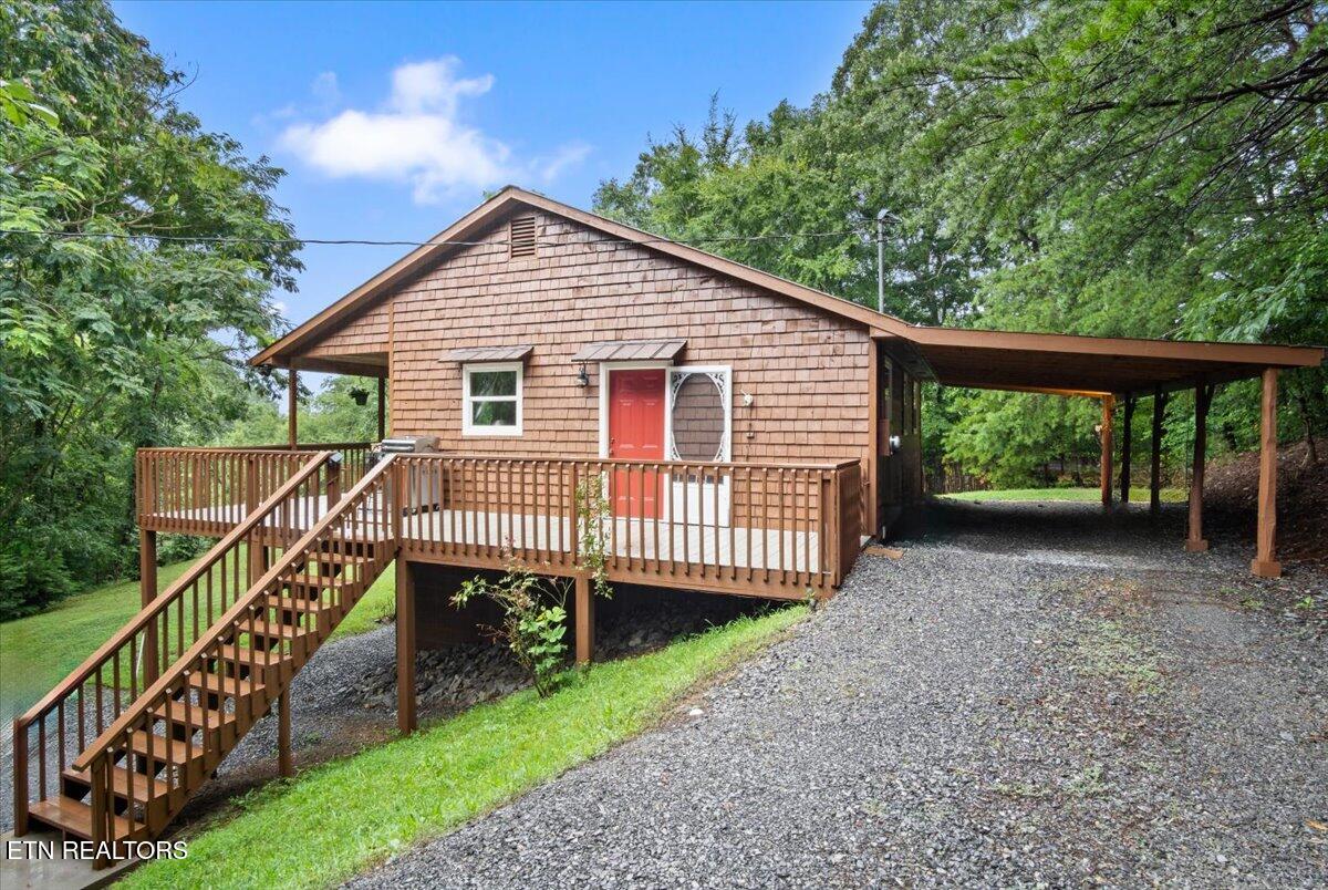 3009 Winding Way