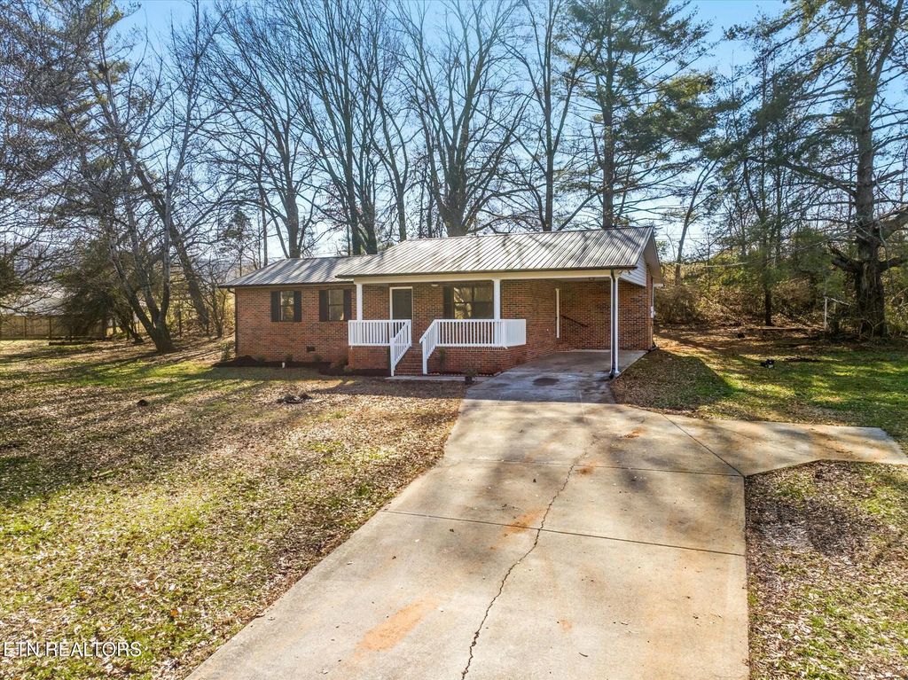 Photo of 245 Meadow Lane, Sweetwater, TN 37874 (MLS # 1288399)