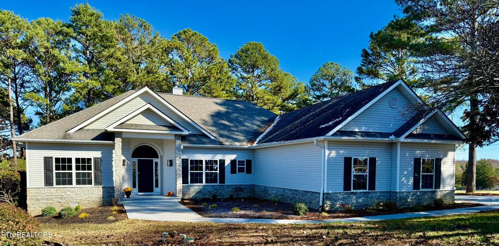 Photo of 100 Quapaw Circle, Loudon, TN 37774 (MLS # 1315468)