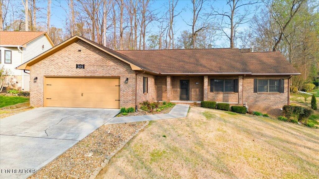 Photo of 301 Cheestana Way, Loudon, TN 37774 (MLS # 1334396)