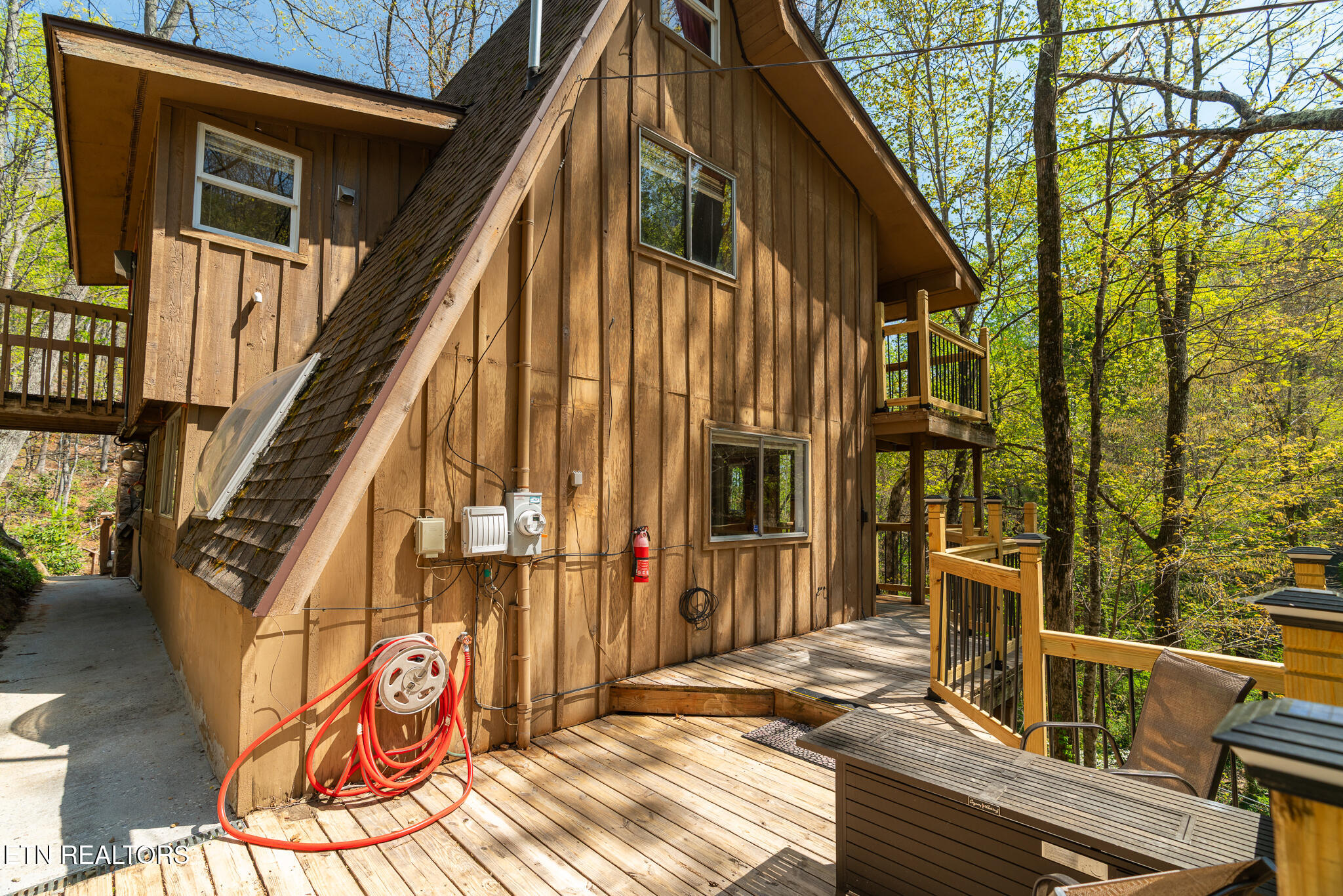 1122 Ski Mountain Rd