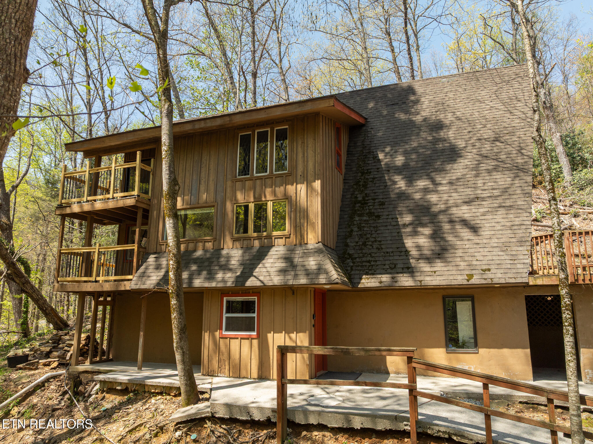 1122 Ski Mountain Rd