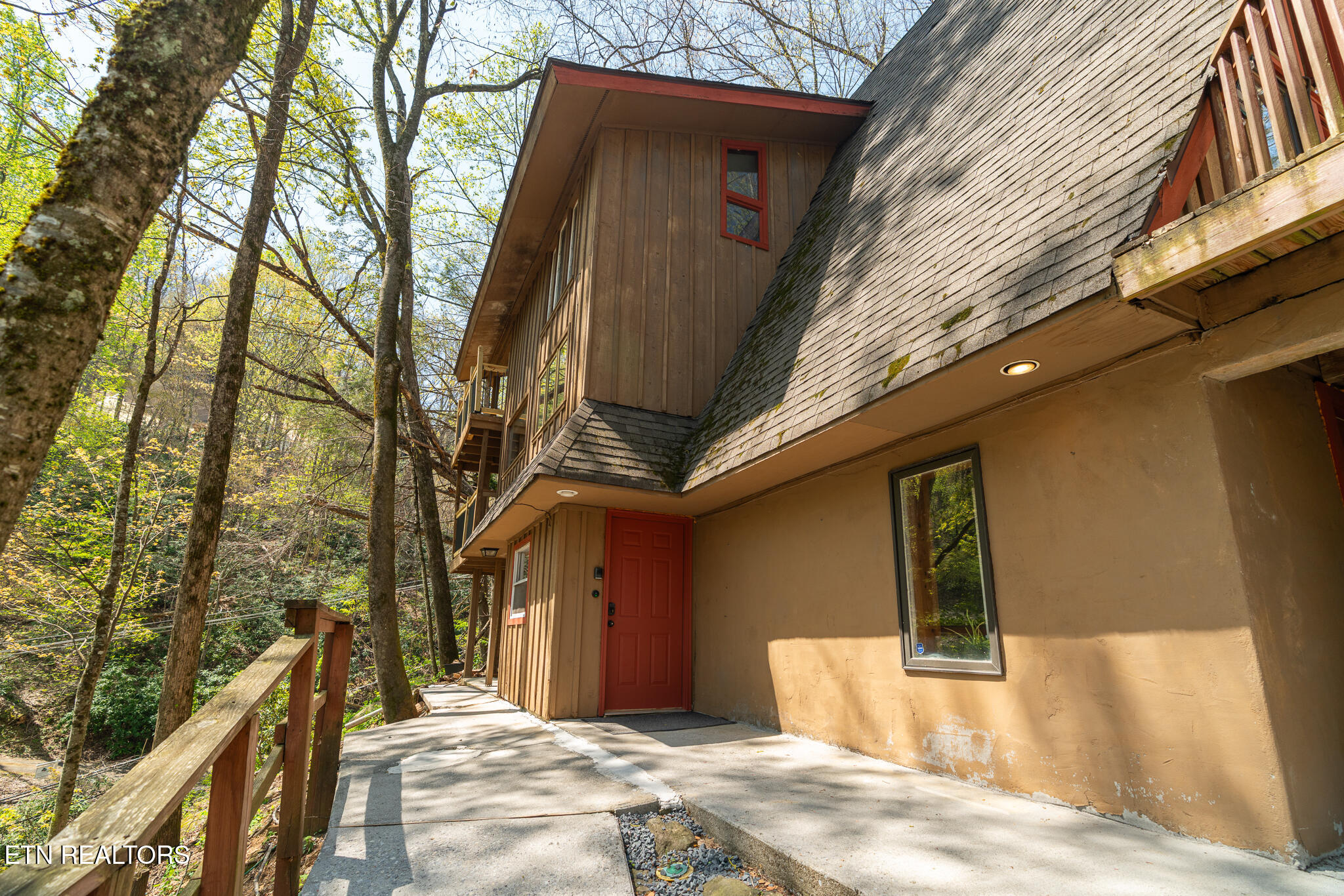 1122 Ski Mountain Rd