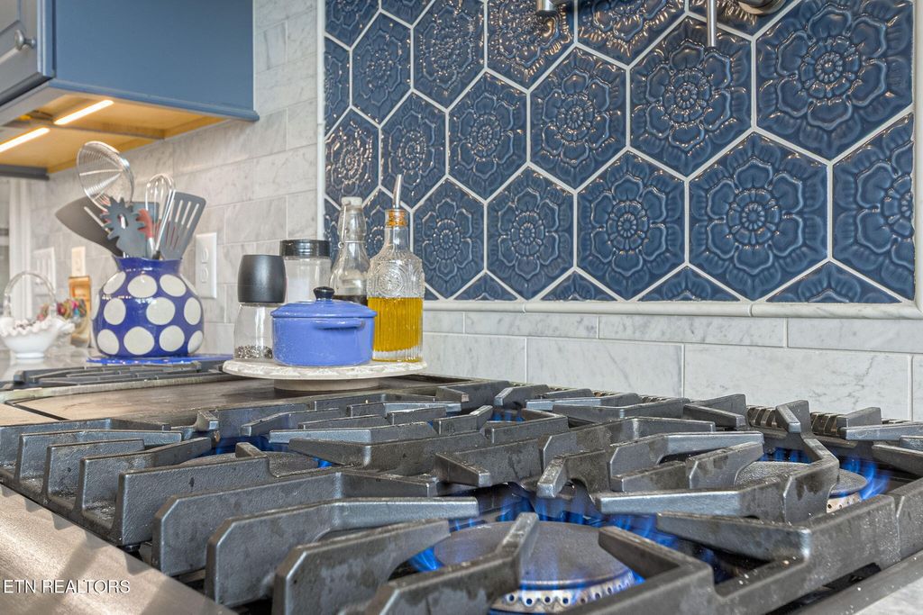 Photo of 367 Barnsley Rd, Farragut, TN 37934 (MLS # 1298996)