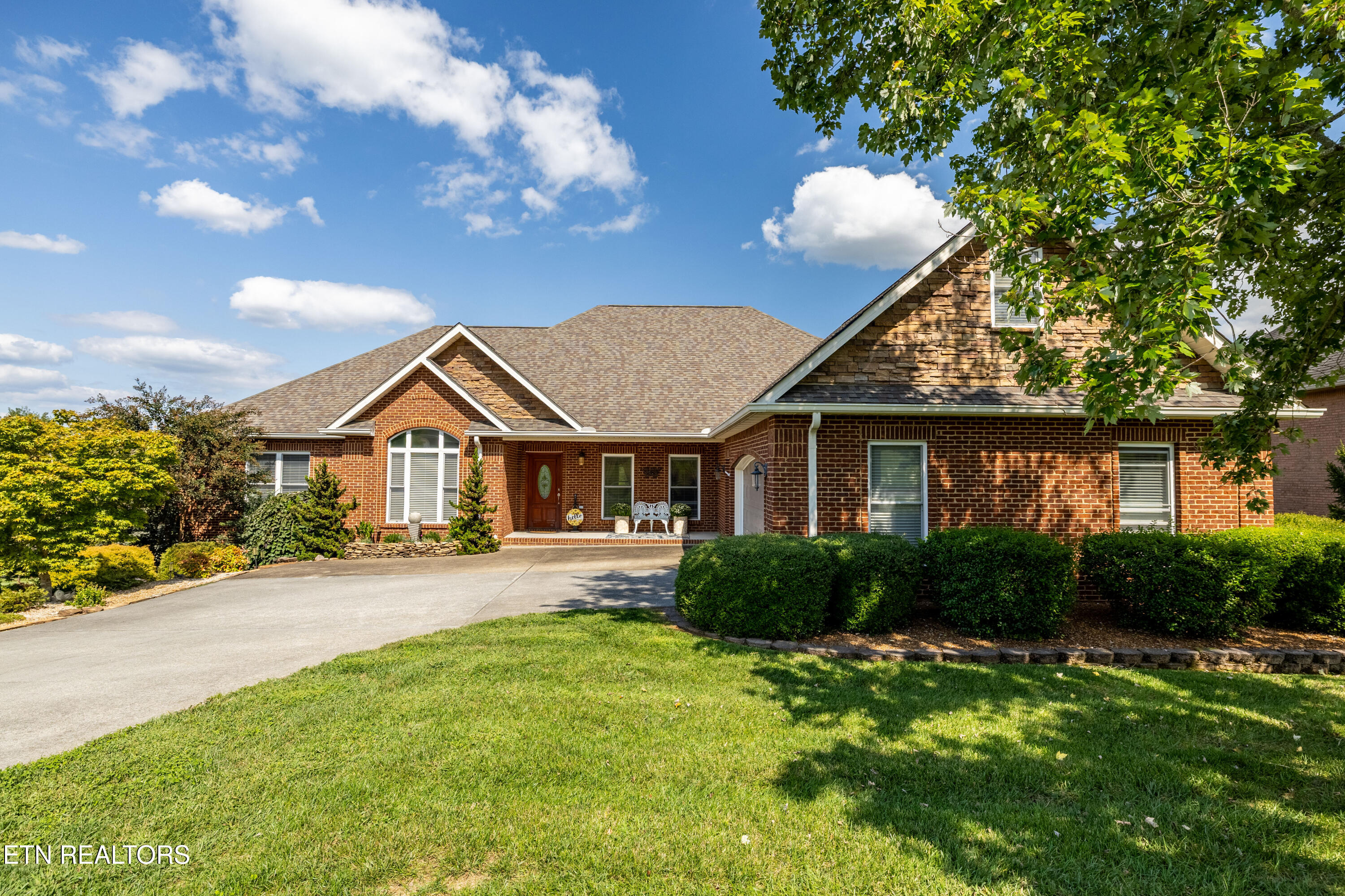 3830 Crescent Ridge Court