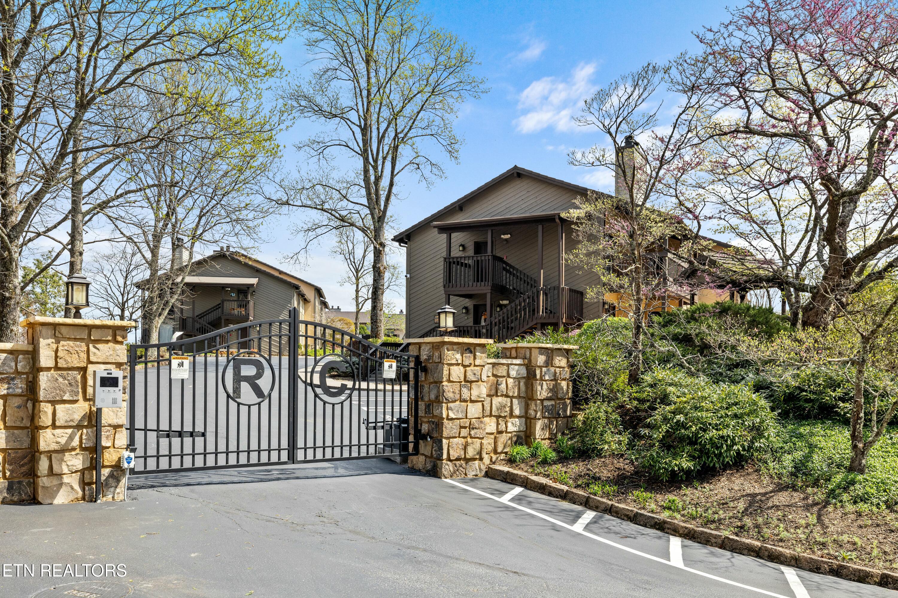 1050 Ski View Drive 102