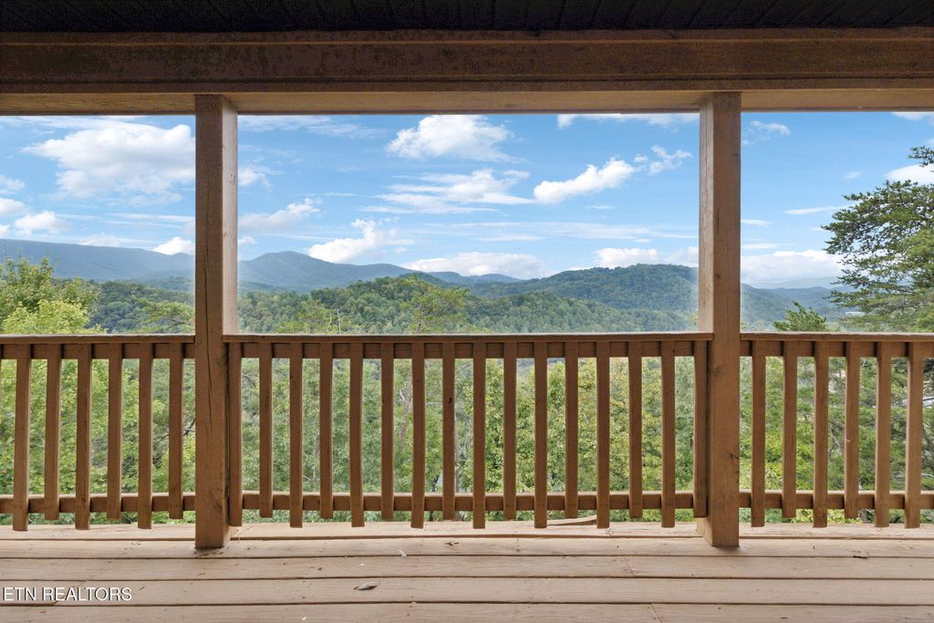Photo of 4429 New Pioneer Tr, Pigeon Forge, TN 37863 (MLS # 1316644)