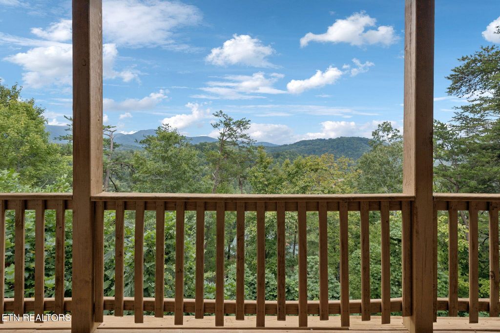 Photo of 4429 New Pioneer Tr, Pigeon Forge, TN 37863 (MLS # 1316644)