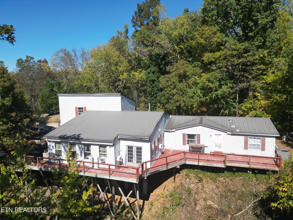 Photo of 2141 Kerr Rd, Sevierville, TN 37876 (MLS # 1316306)