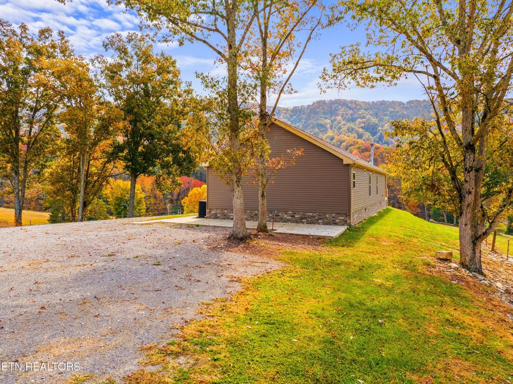 Photo of 5619 Mtn Valley Highway 131, Thorn Hill, TN 37881 (MLS # 1283610)