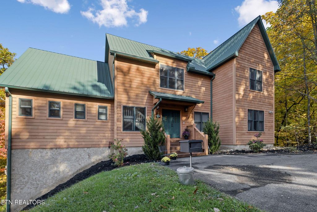 Photo of 3715 Cinnamon Way, Sevierville, TN 37862 (MLS # 1325254)