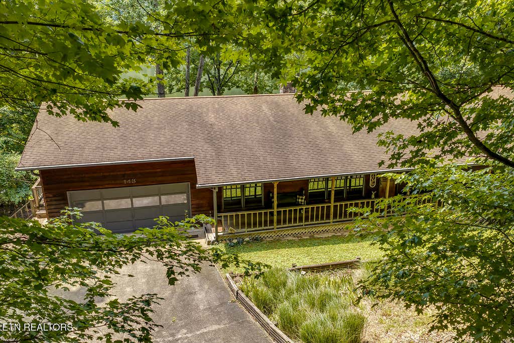 Photo of 143 Bendamere Drive, Kingston, TN 37763 (MLS # 1349523)
