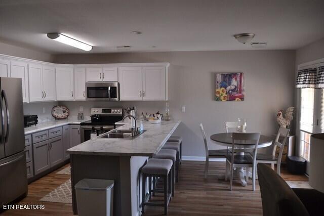 4944 W Valley Rd
