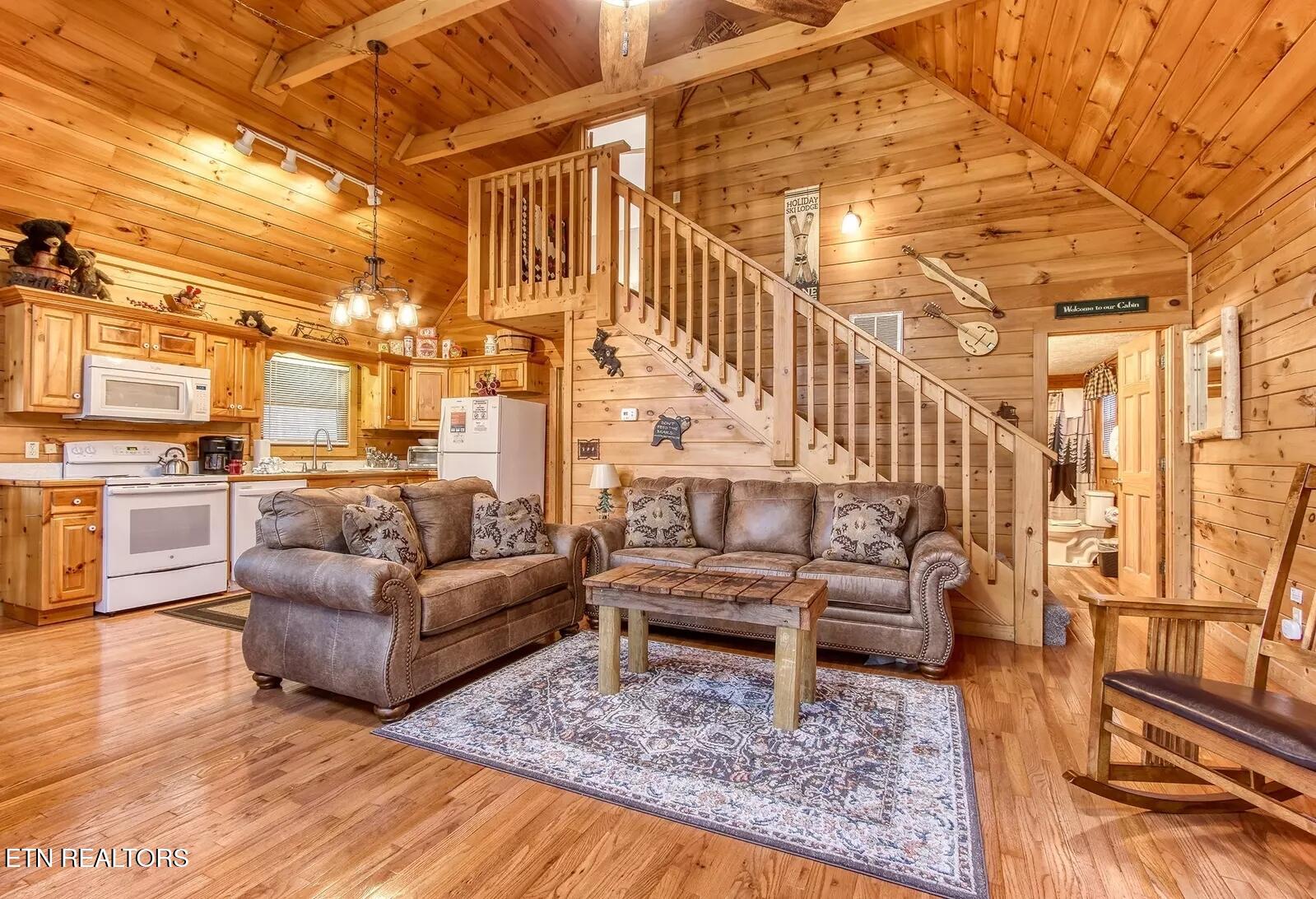 704 Yona Trail Way